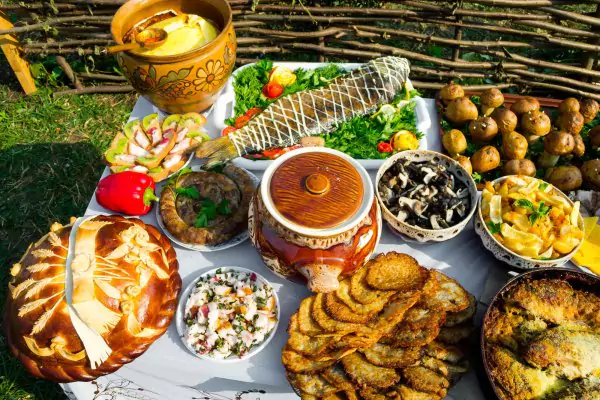 image of-food-outside-tynok